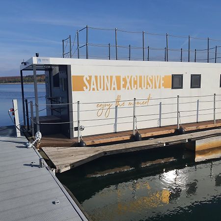 Schwimmendes Ferienhaus Sky Elsterheide Zewnętrze zdjęcie
