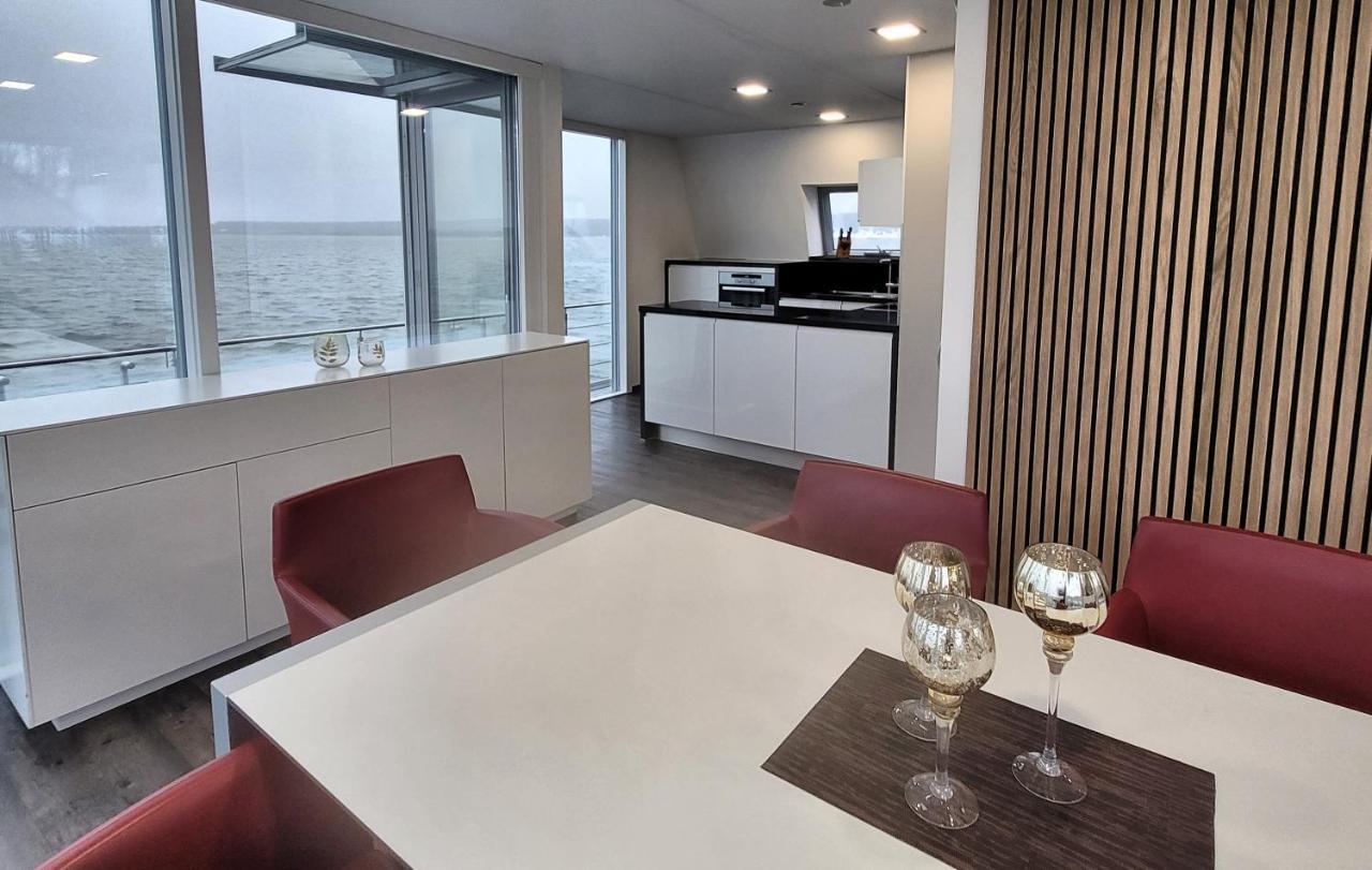 Schwimmendes Ferienhaus Sky Elsterheide Zewnętrze zdjęcie