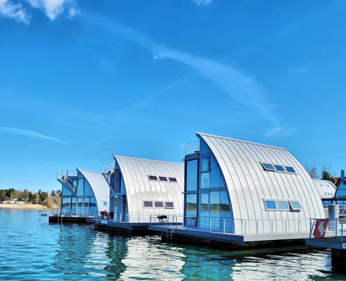 Schwimmendes Ferienhaus Sky Elsterheide Zewnętrze zdjęcie