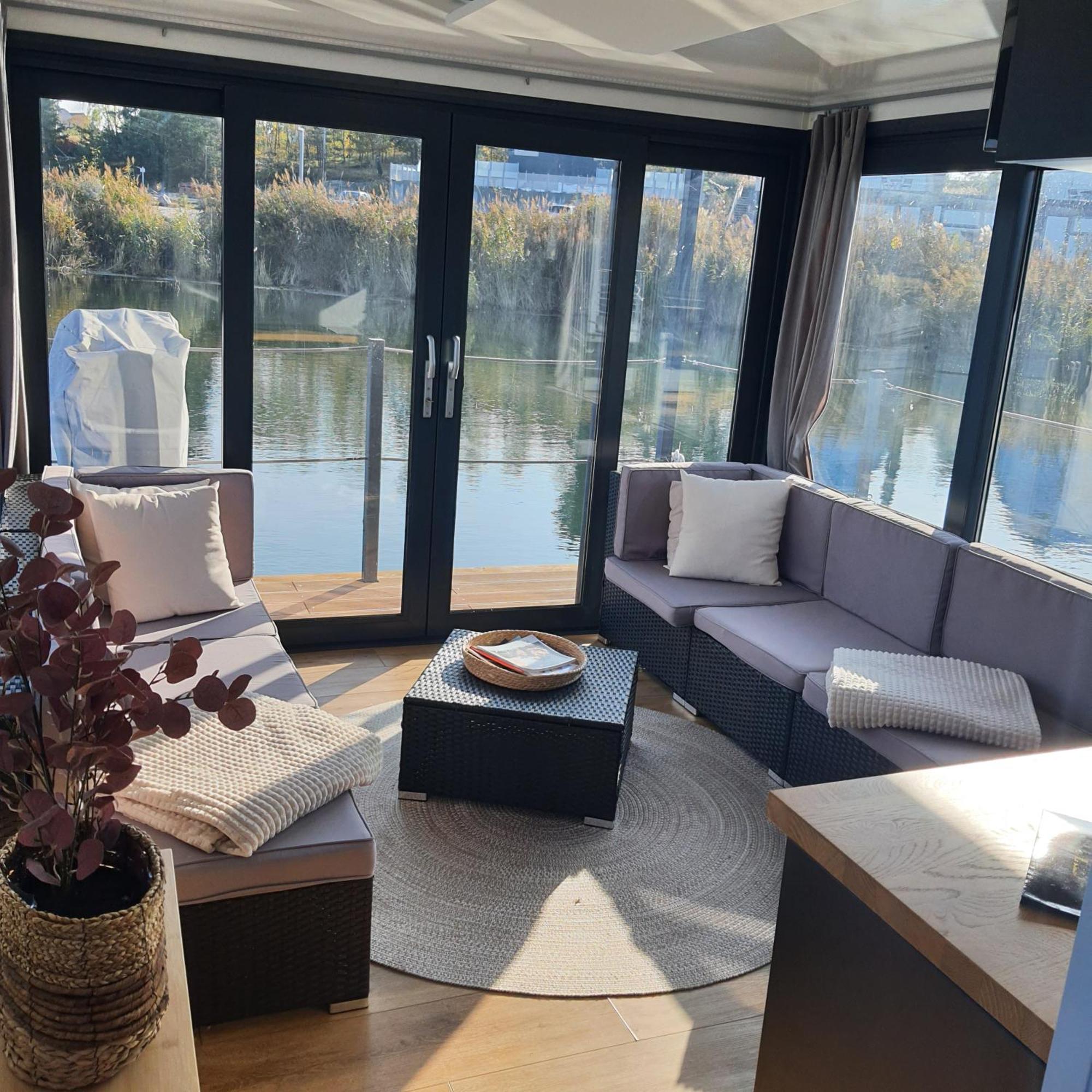 Schwimmendes Ferienhaus Sky Elsterheide Zewnętrze zdjęcie